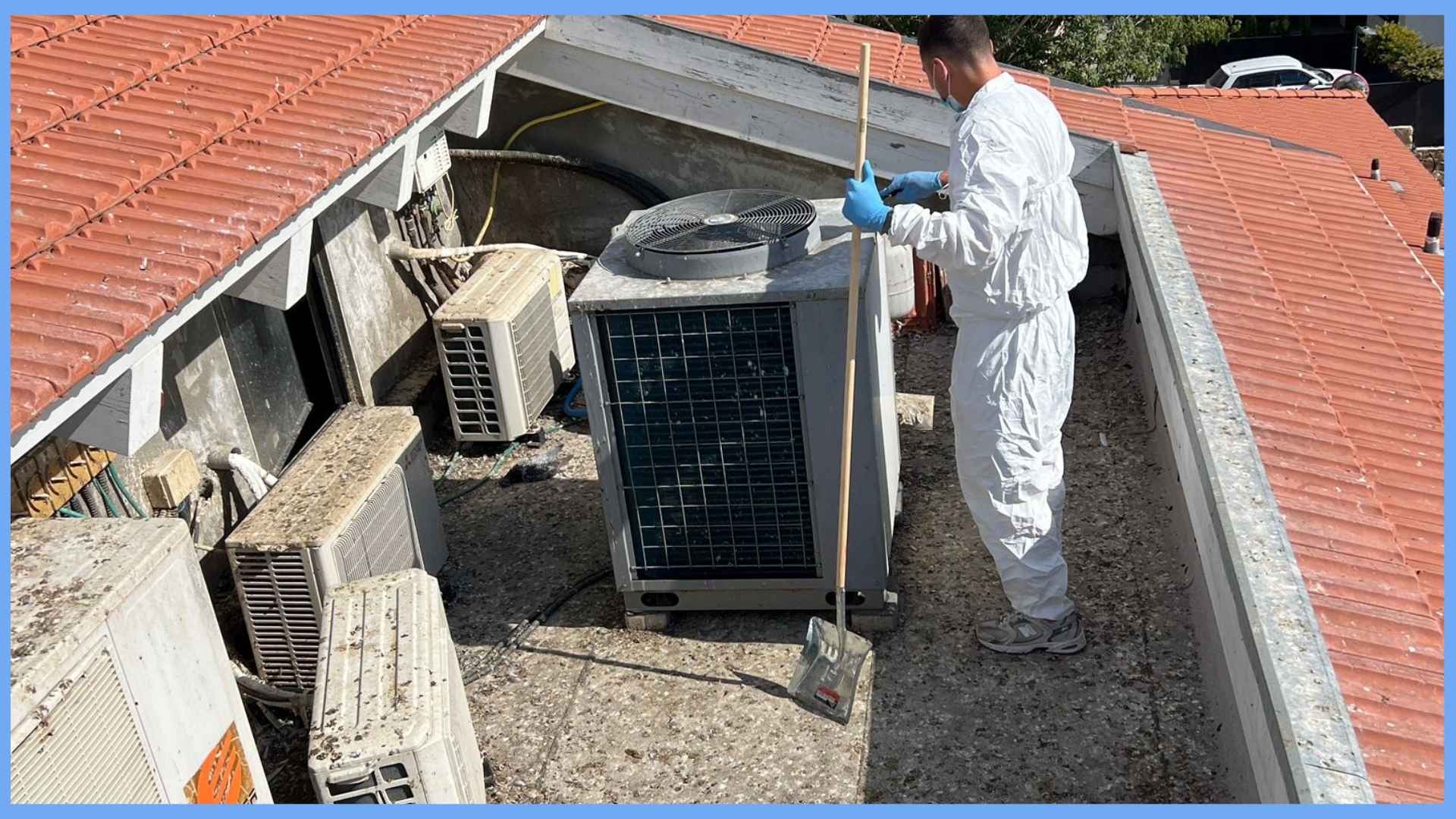 התקנת רשת נגד יונים במסתור כביסה
